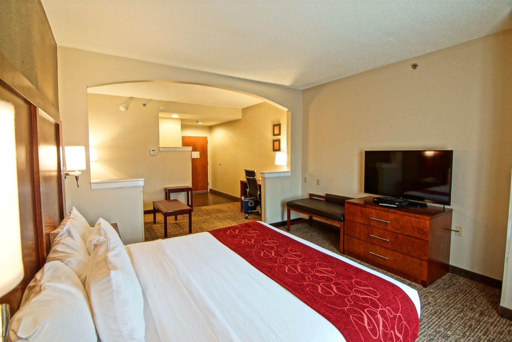 Comfort Suites Near University North Brunswick Exteriér fotografie